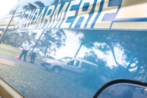 Il fonce sur les gendarmes par « panique »