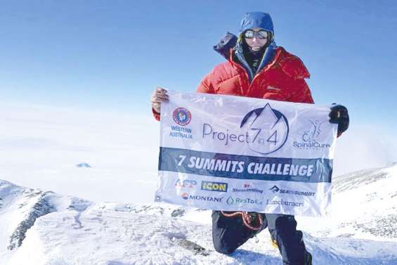 Un Australien bat le record des « Sept sommets »