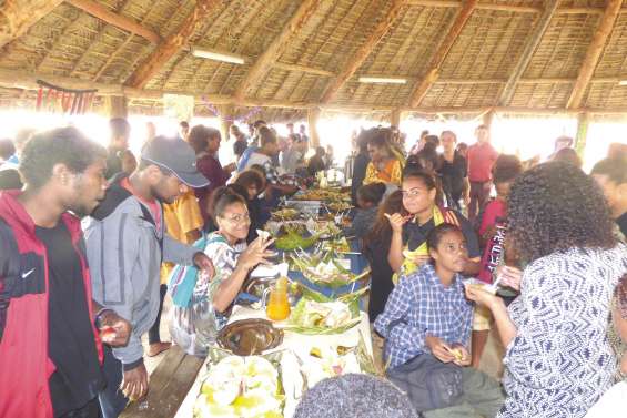 De bonnes tranches de fruits au lycée