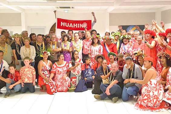 La communauté de Huahine en visite à Boulouparis