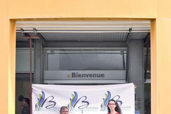 La gagnante de la tombola a pris possession de la Clio