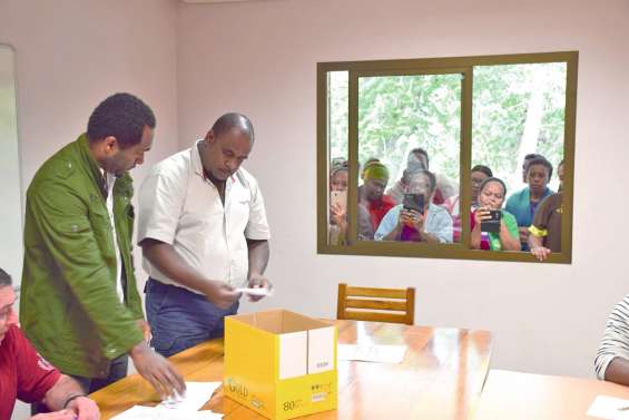 Alexandre Nemebreux garde son fauteuil de maire