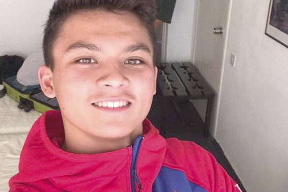 Nathan Hudan près d’un podium à Chypre