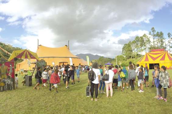 Encore trois jours de fête  sous le Chapitô, à Katiramona