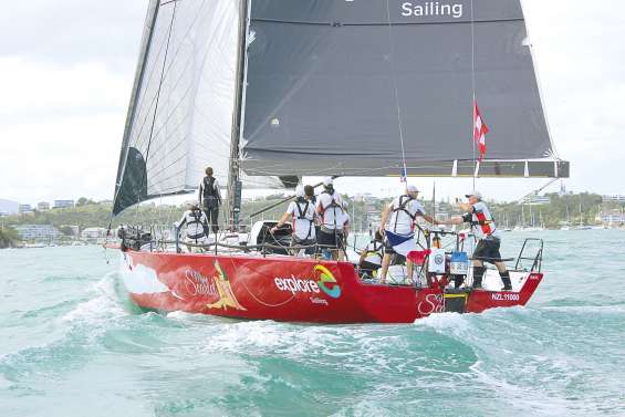  Le Kiwi Miss Scarlet et Franck Cammas remportent la 6e Groupama Race