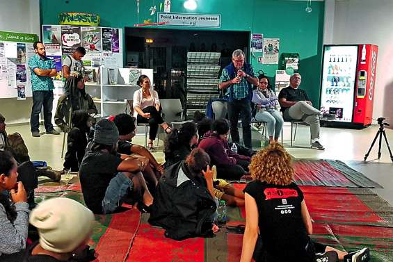 Débat citoyen à la Maison de la jeunesse