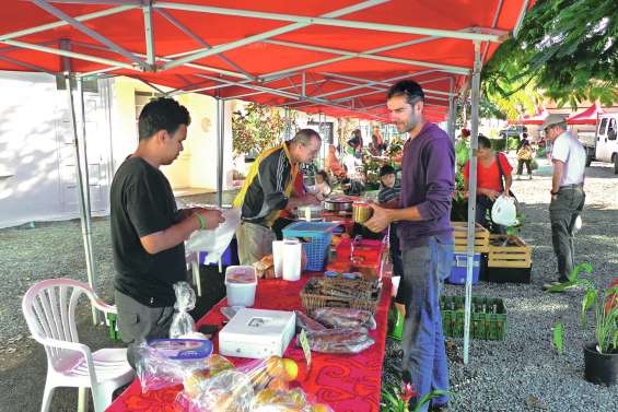 Marché et artisanat surfent  sur la vague du Festival