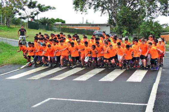 400 élèves au départ  du cross de Païamboué