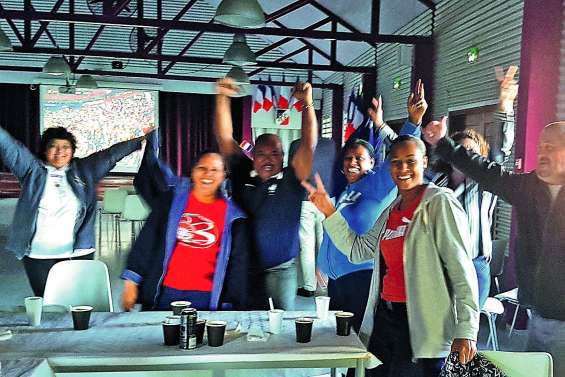 Le centre socioculturel, fanzone de l’équipe de France