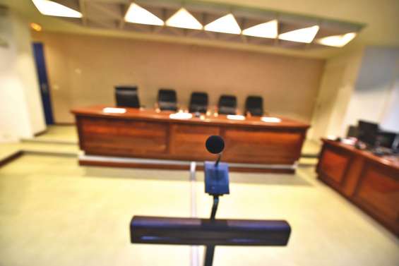 Le surveillant de collège qui harcelait les ados condamné