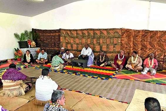 Sonia Backès en campagne pour le non à… Wallis