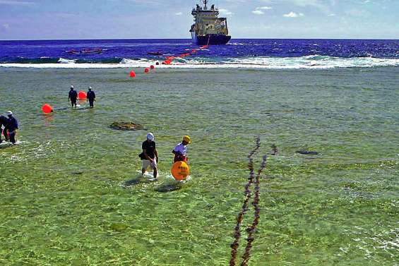 Natitua est arrivé à Hao,le maillage se poursuit