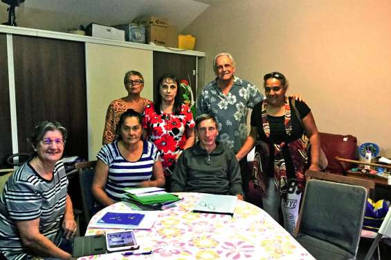 La famille Arsapin prépare  sa cousinade