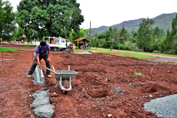 Les work-out se préparent au skate parc