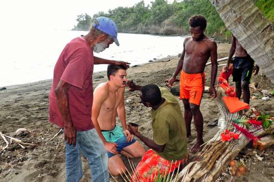 Un rite pour franchir un cap et sceller une amitié  