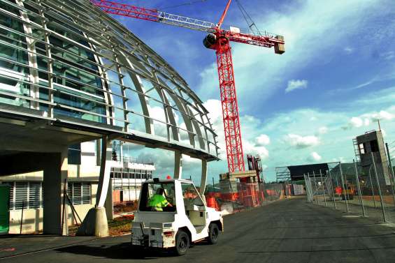 Le procès-fleuve des dérapages du chantier de l’aéroport de La Tontouta