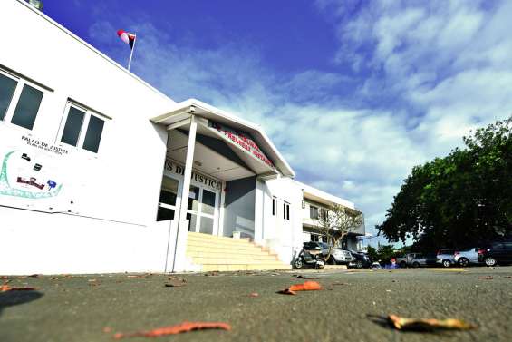 Tabassée à coups de barre de fer parce qu’elle proteste contre une main aux fesses