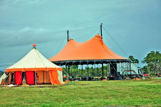 Le Chapitô, en tournée, est installé à Koumac