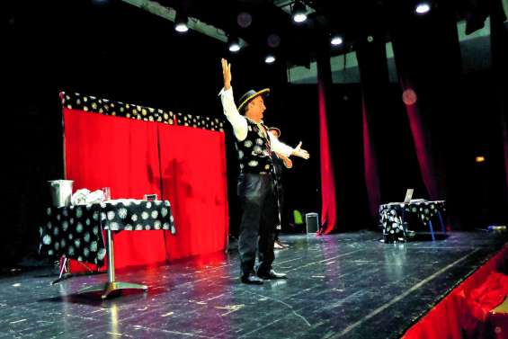 Los Magnificos ont ravi trois cents écoliers