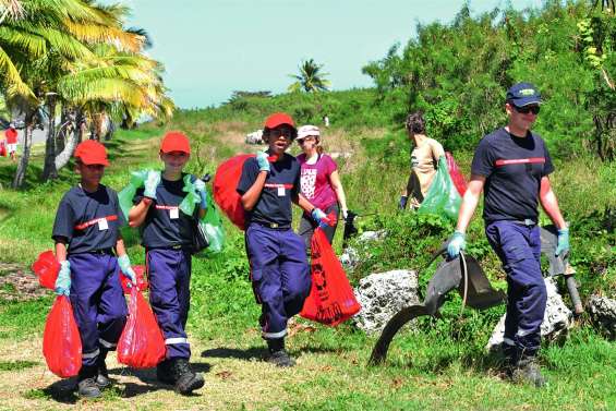 Les déchets sauvages dans le collimateur