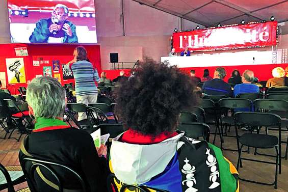 Le référendum s’invite à la Fête de l’Huma