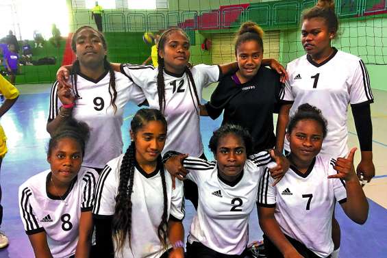 Les volleyeuses s’illustrent aux finales territoriales UNSS