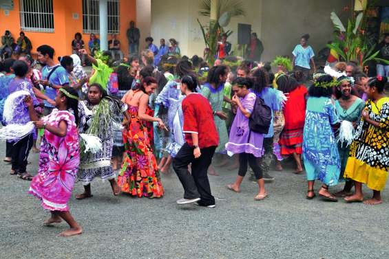 Une journée mélanésienne a fédéré le lycée Antoine-Kéla