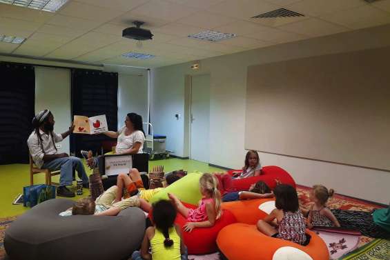 Une pause lecture à la médiathèque