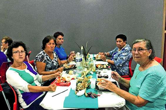 La vie en bleu pour les seniors de l’association l’Age d’or