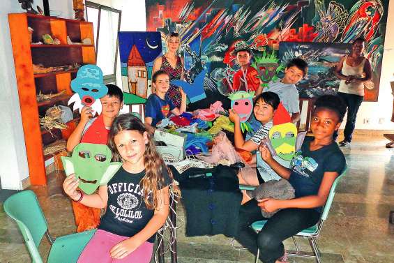 Les enfants créent  leur univers fantastique