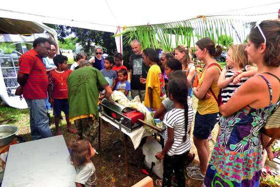 Un grand marché bio à Waihemene