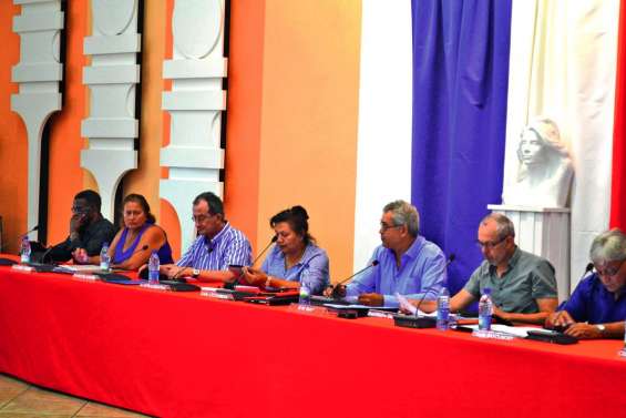 Subventions, morgue et réfection de voiries au conseil