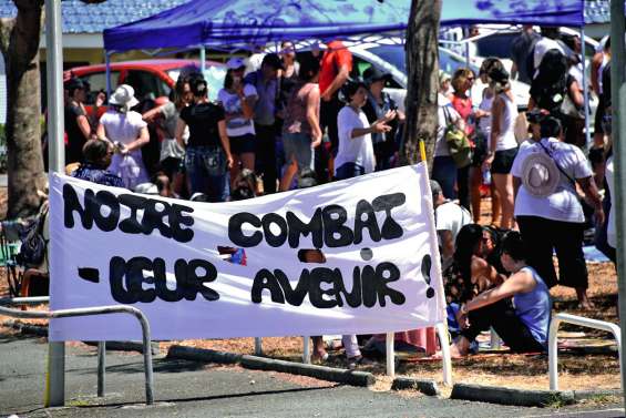 Satisfaits, les enseignants mettent fin à la grève 