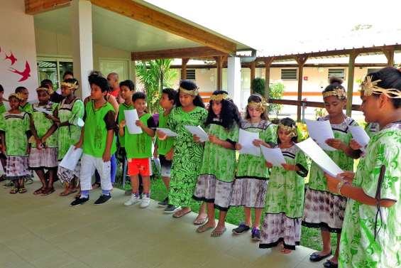 Seniors et scolaires ont préparé Noël