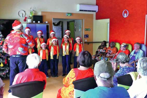 Des chants de Noël à la maison Gabriella