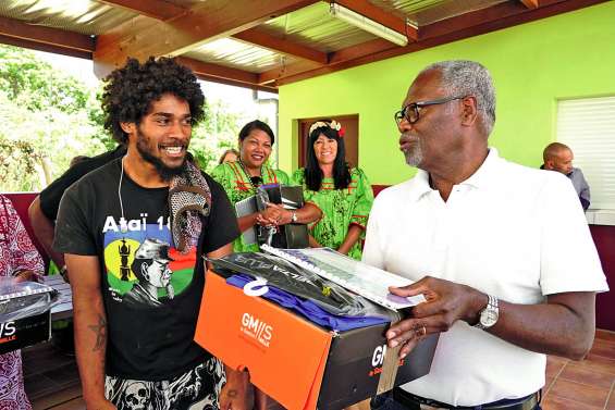 Six stagiaires récompensés  à Ouroué