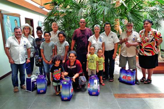 Des paniers de Noël pour les familles