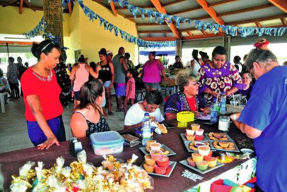 Une ambiance inhabituelle au marché de Poya