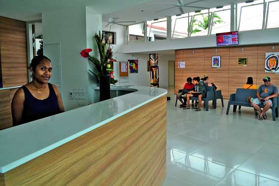 Le nouveau hall d’accueil de la mairie plaît aux Mondoriens