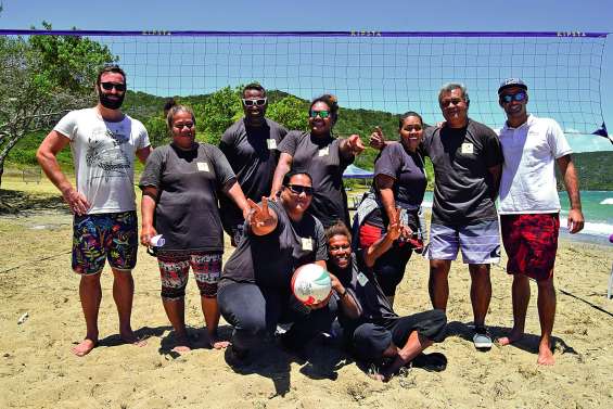 Païta plage ouvre ses portes entre sourires, vent et méduses