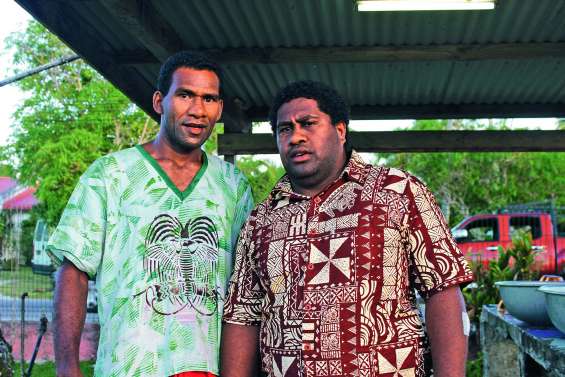 Deux jeunes pasteurs d’une même tribu