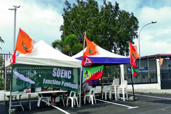 Camp-Est : mouvement de solidarité avec les surveillants de Métropole