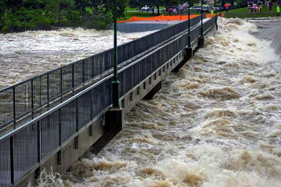 Des trombes d’eau dans le Queensland