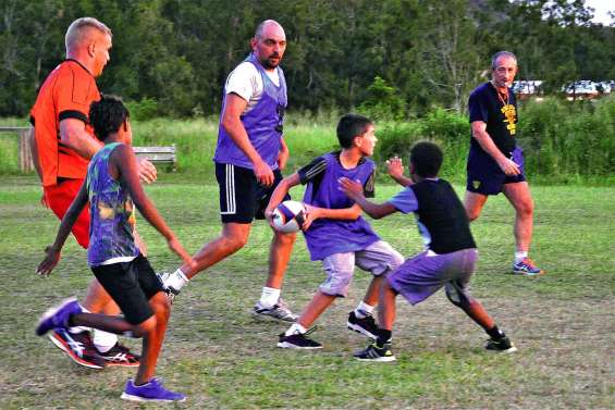 Initiation et découverte du rugby avec le RSMA-NC