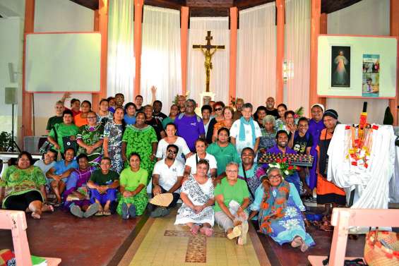 Les animateurs des carrefours jeunes du 32e Téné en formation