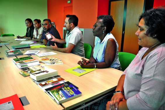 Colloque, application… l’Académie des langues kanak sur tous les terrains