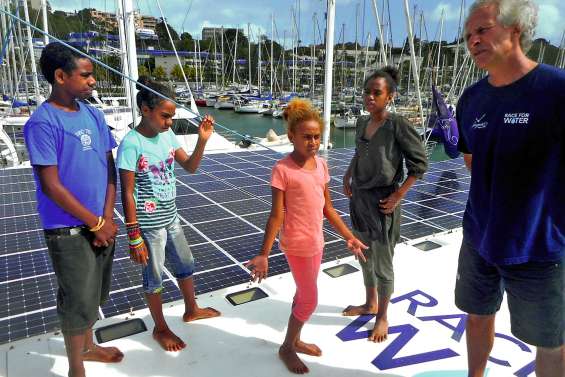 Quatre élèves de Dö mwâ sur le Race for Water