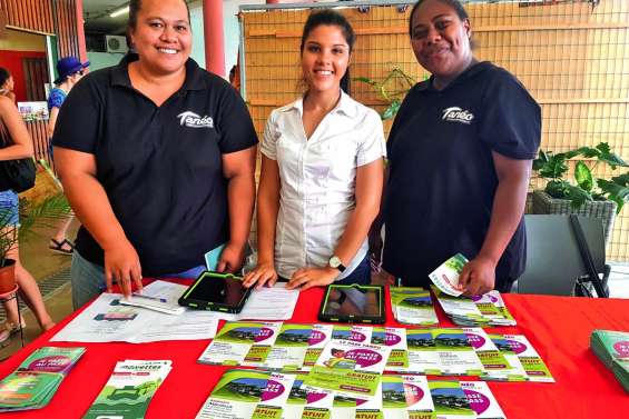 Les ambassadrices du réseau Tanéo tiennent des permanences au marché