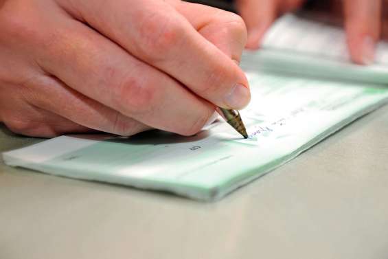 Il arnaque ses grands-parents pour mener la belle vie