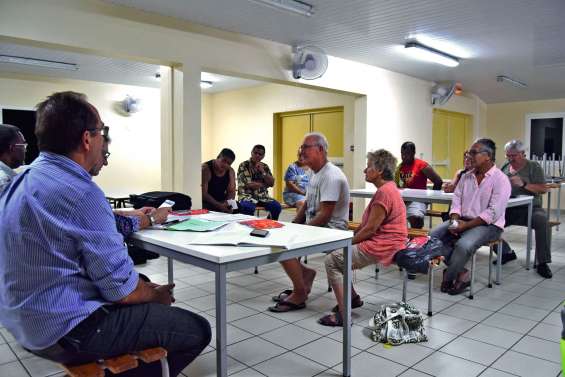Les habitants de  Saint-Michel font le point
